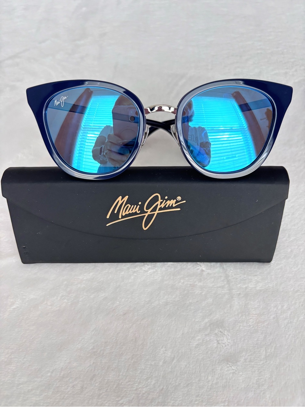 MAUI JIM Wood Rose Butterfly Navy Polarized Sunglasses with Case MJ870-03--NEW